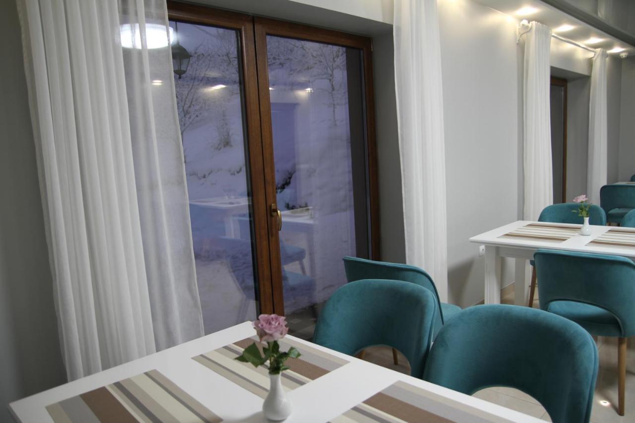 Купецький Двір Otel Mizhhirya  Dış mekan fotoğraf