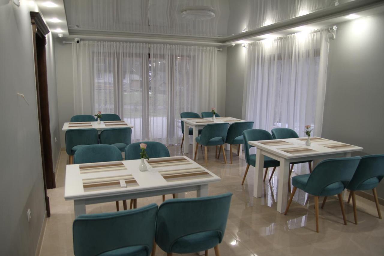 Купецький Двір Otel Mizhhirya  Dış mekan fotoğraf