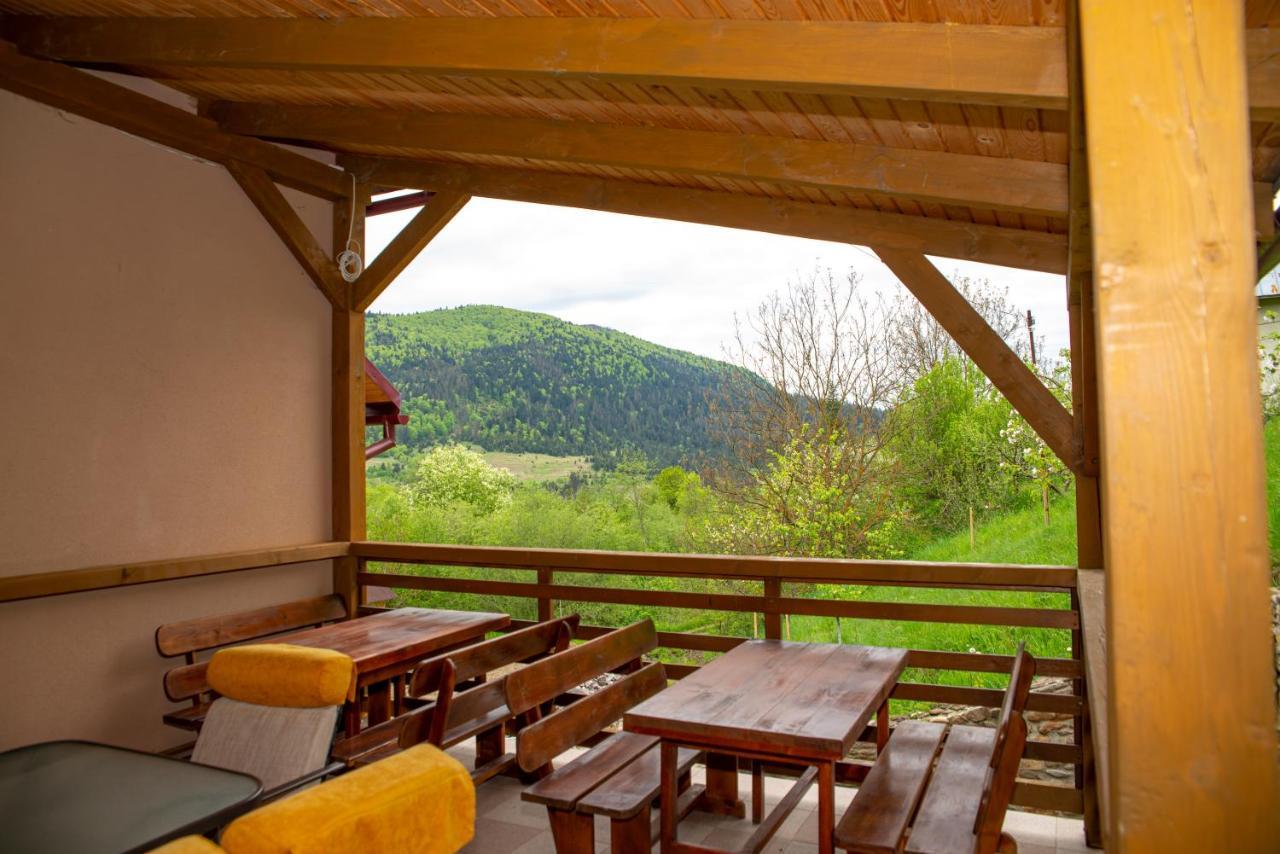 Купецький Двір Otel Mizhhirya  Dış mekan fotoğraf